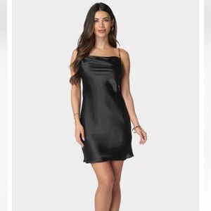 💚Bebe satin cowl neck dress